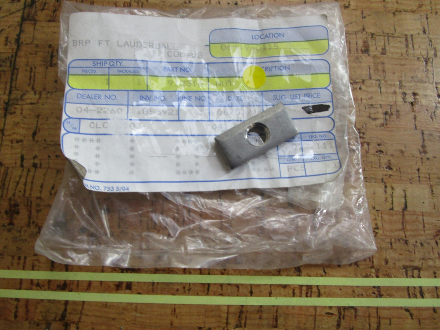 *NEW OEM* 0810 OMC Johnson Evinrude Nut 912316 0912316