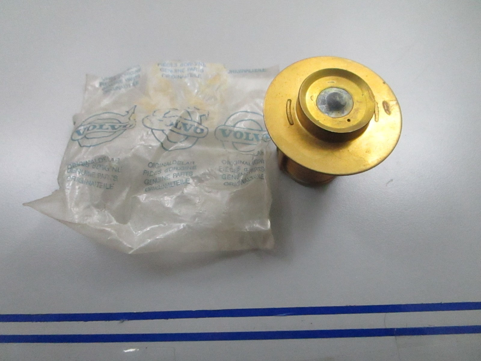 *NEW OEM* 0810 Volvo Penta Thermostat 876052