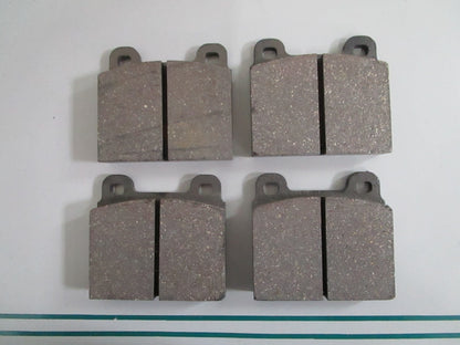 NEW OEM 0014207720 Mercedes-Benz 4 Brake Pad Set 0820