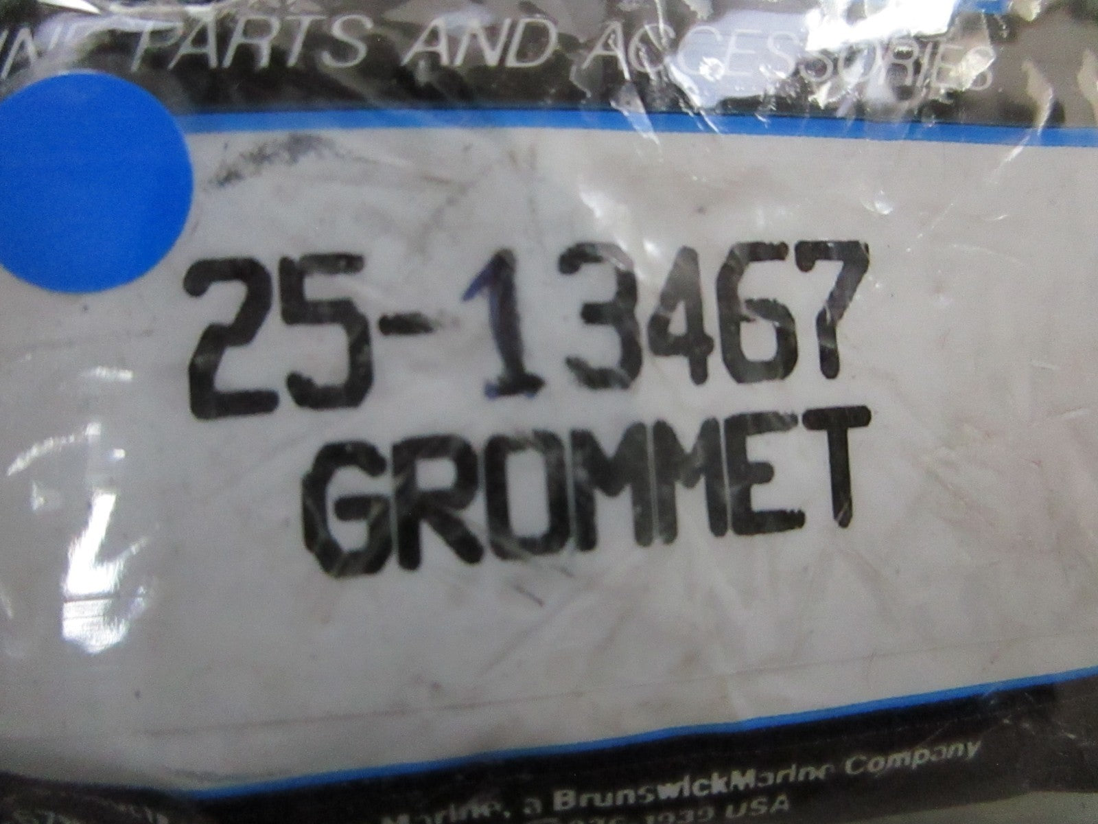 *NEW OEM* 0810 Mercury Quicksilver Grommet 25-13467