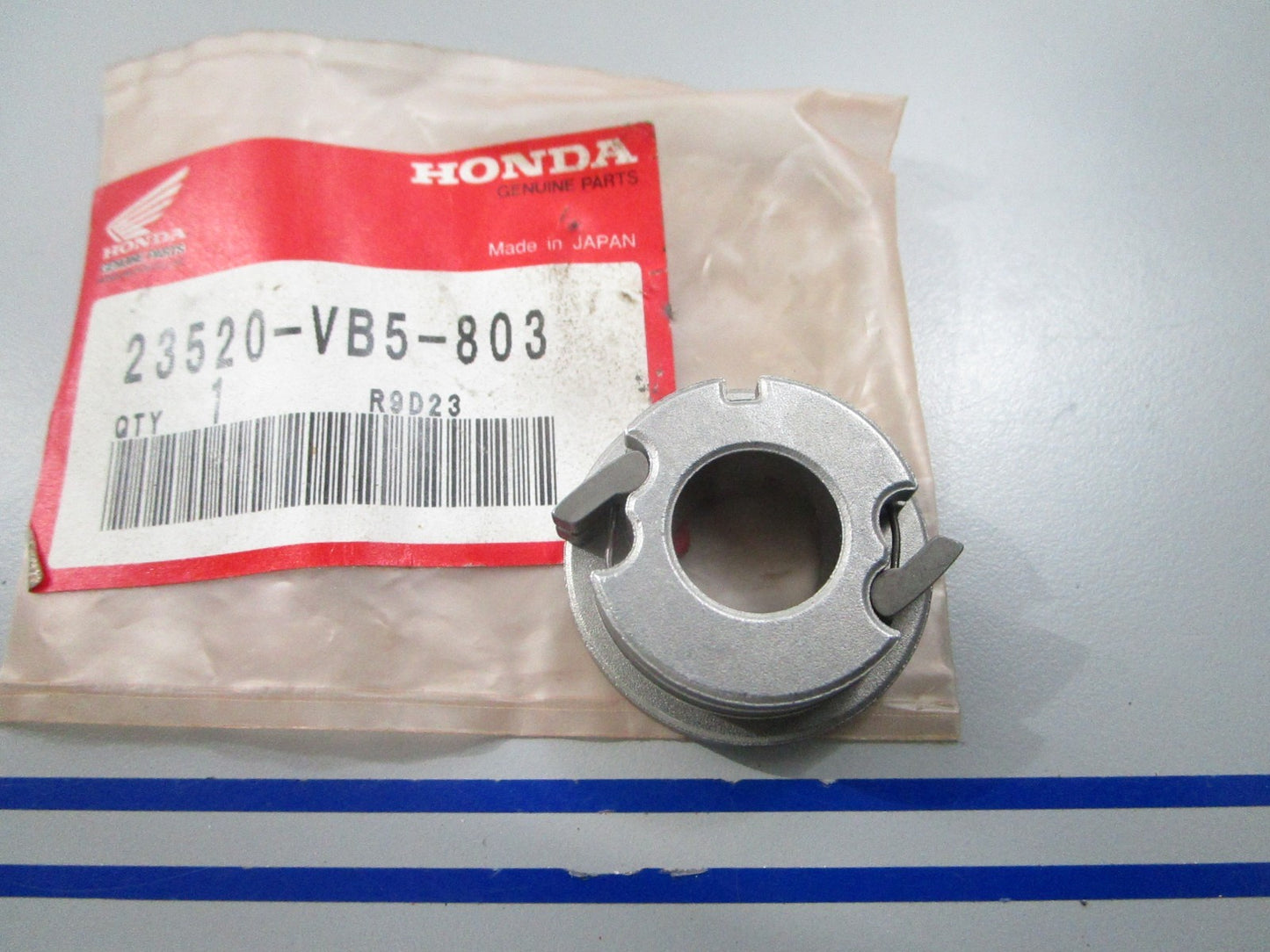 *NEW OEM* 0810 Honda Left Ratchet Holder 23520-VB5-803