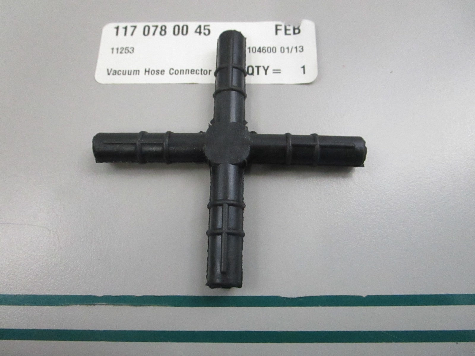 NEW OEM 1170780045 Mercedes-Benz Vacuum Hose Connector 0810