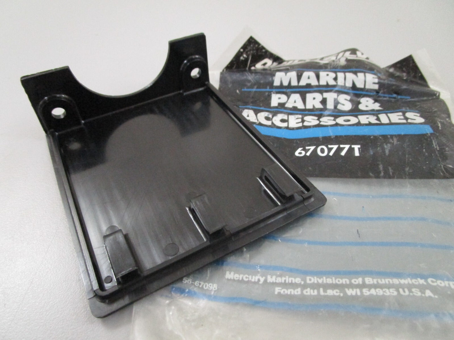 *NEW OEM* 0780 Mercury Quicksilver Cover 67077T