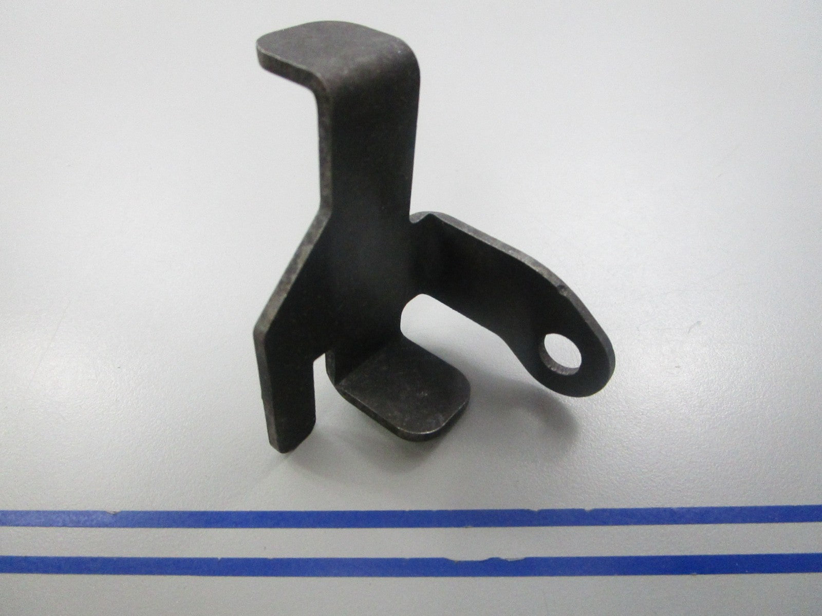 NEW OEM 589262505 Husqvarna Guide Clip 0810