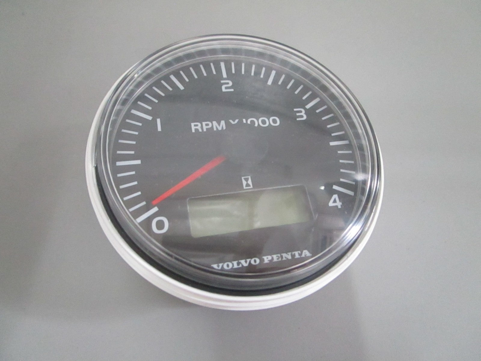 NEW OEM 881646 Volvo Penta Tachometer 0820