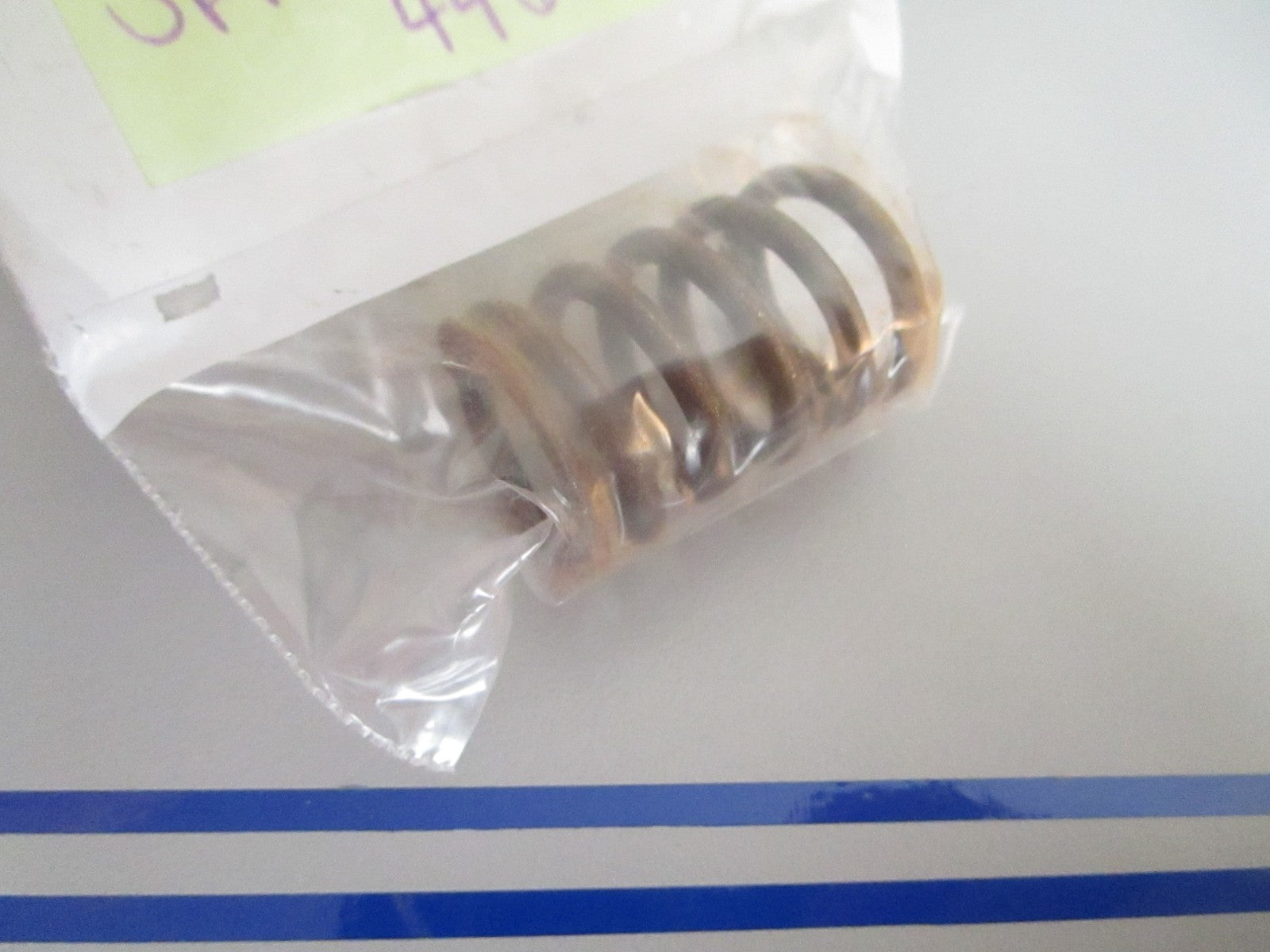 *NEW OEM* 0720 OMC Johnson Evinrude Valve Spring 446021 0446021