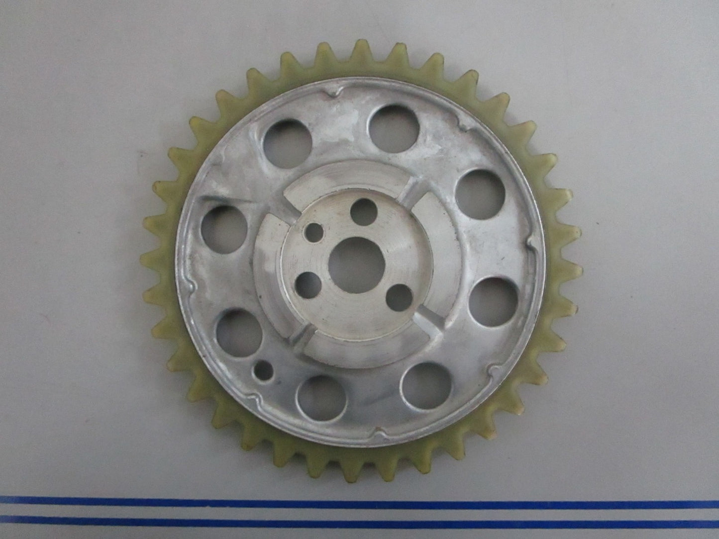 *NEW OEM* 0820 Volvo Penta Camshaft Sprocket 835545