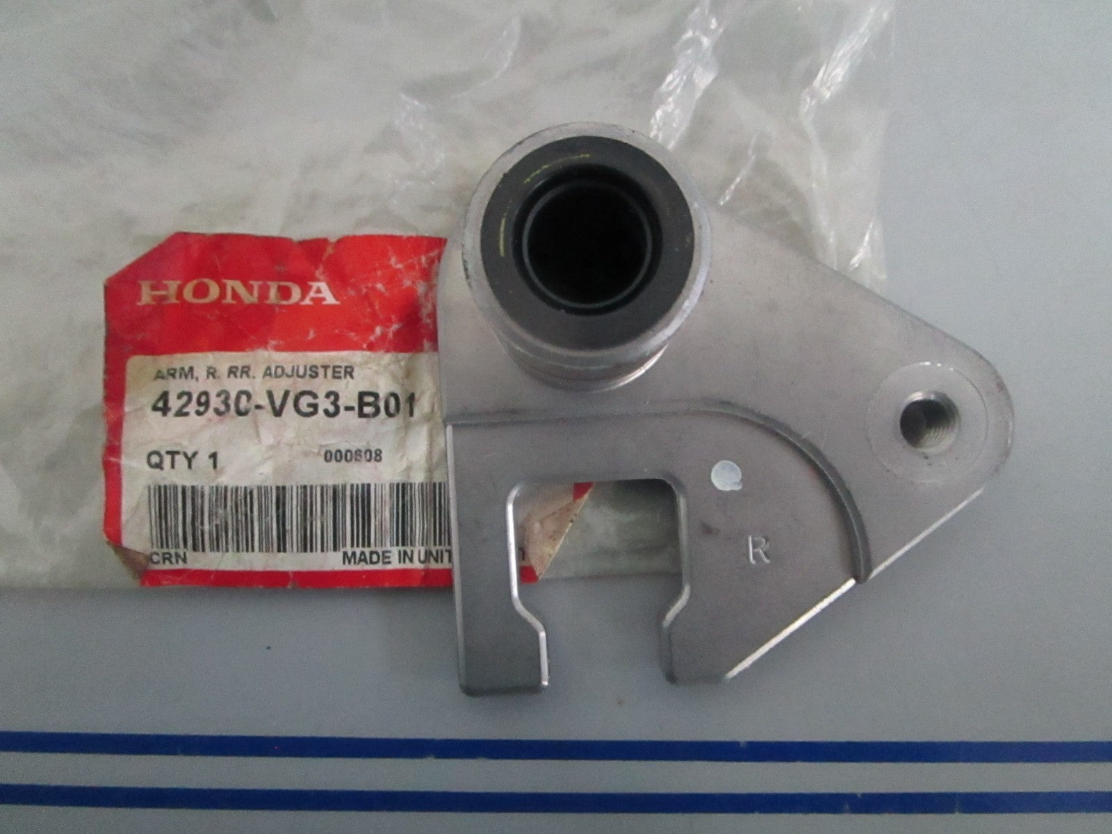 *NEW OEM* 0820 Honda Right Rear Arm 42930-VG3-B01