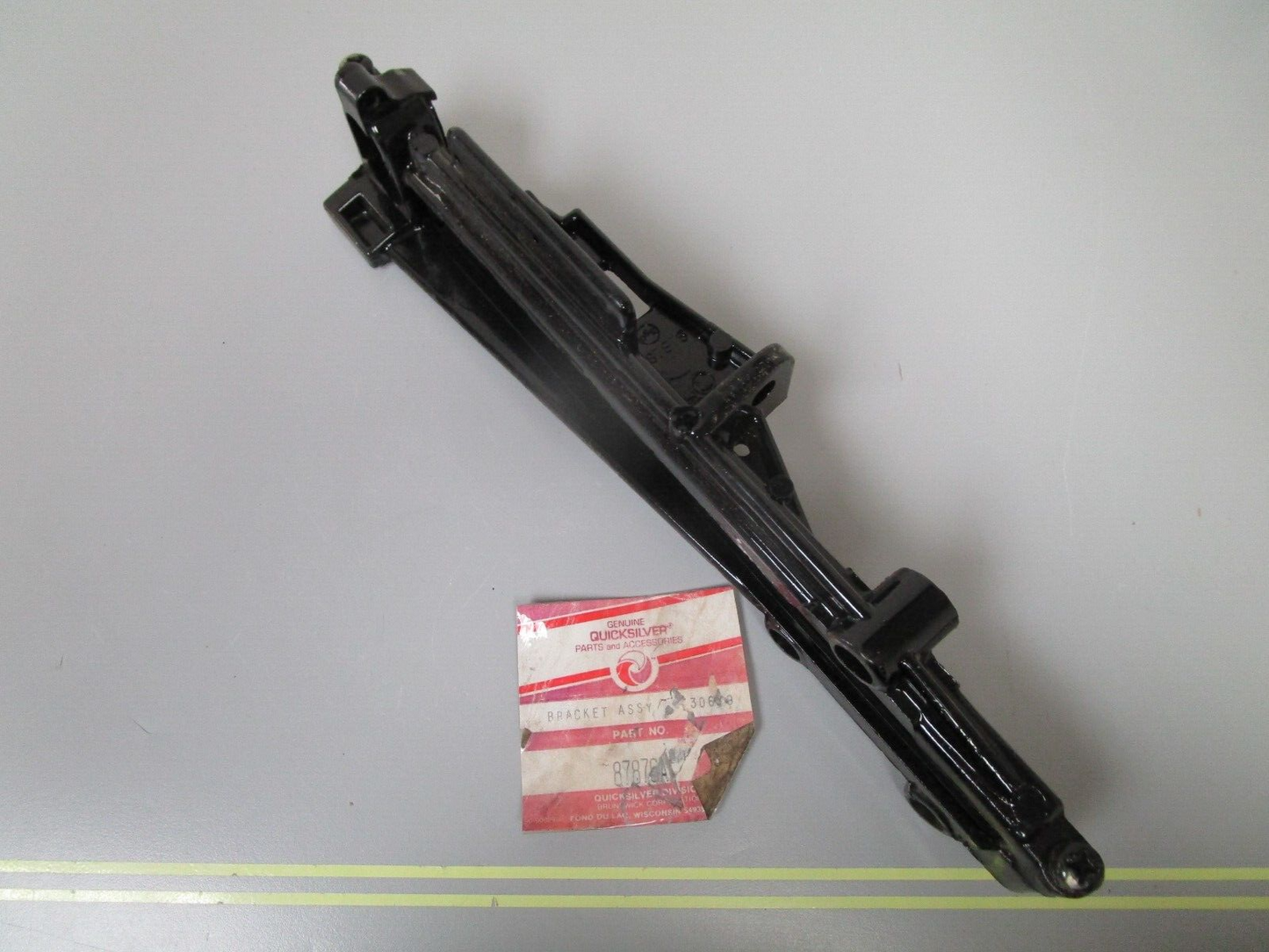 *NEW OEM* 0720 Mercury Quicksilver Bracket Assembly 87876A1