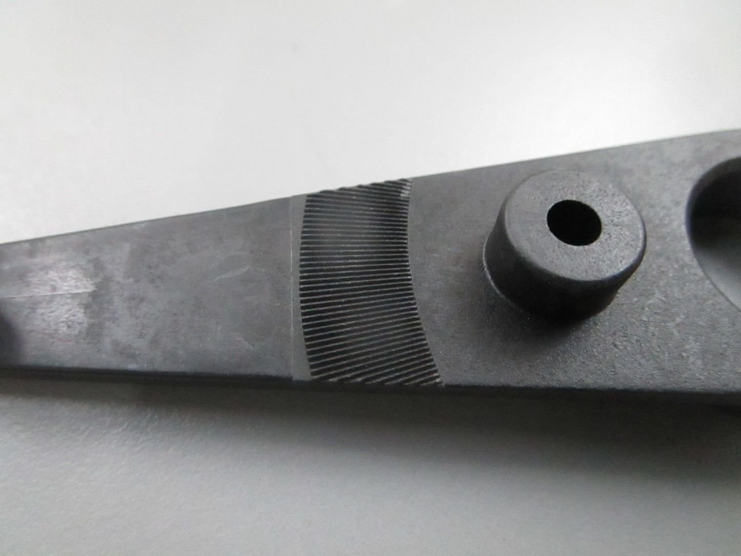 *NEW OEM* 0810 OMC Johnson Evinrude Roller Arm 335545 0335545