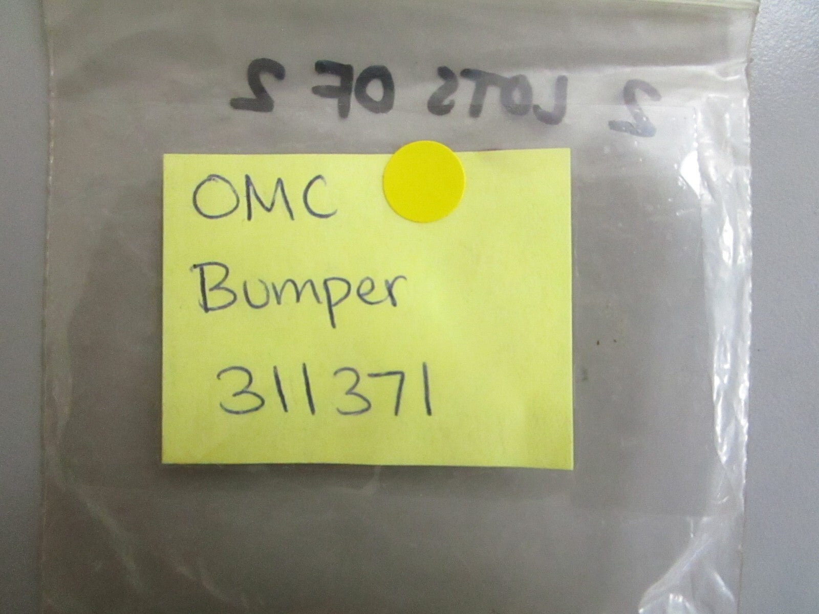 *NEW OEM* (LOT OF 2) 0810 OMC Johnson Evinrude Bumper 311371 0311371