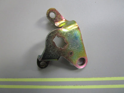 *NEW OEM* 0810 Volvo Penta Intermediate Lever 848677