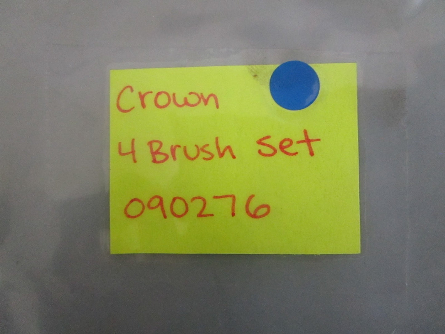 NEW OEM 090276 Crown 4 Brush Set 0820