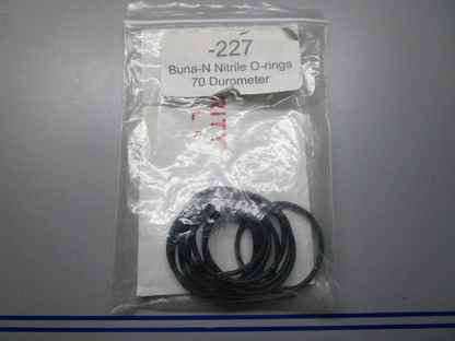 *NEW* (LOT OF 10) 0810 Buna-N Nitrile O-Ring -227