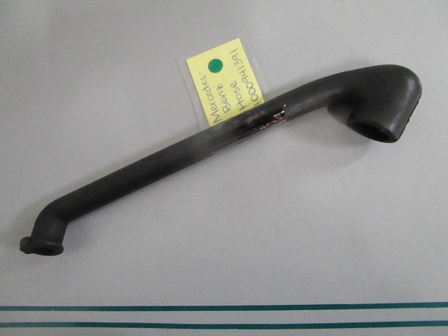 NEW OEM 1000941391 Mercedes-Benz Hose 0820