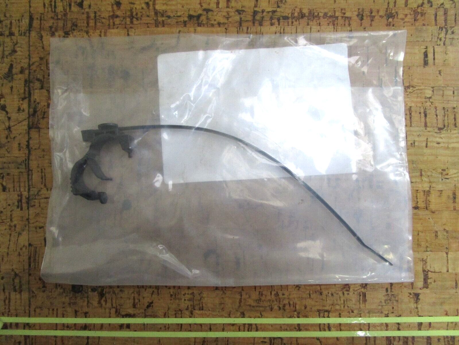 *NEW OEM* 0810 OMC Johnson Evinrude Clip & Tie Strap Assembly 5009376