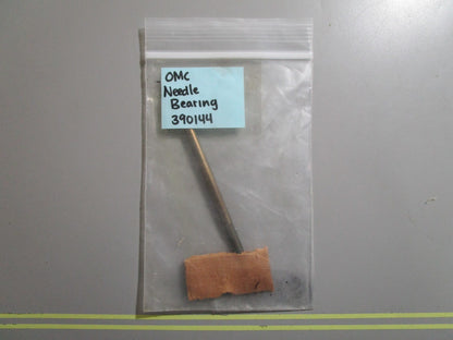 *NEW OEM* 0810 OMC Johnson Evinrude Needle Bearing 390144 0390144