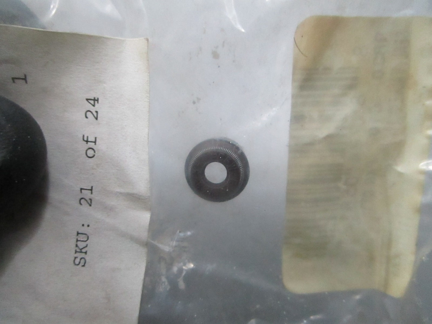 *NEW OEM* 0810 Arctic Cat Valve Stem Seal 0830-016