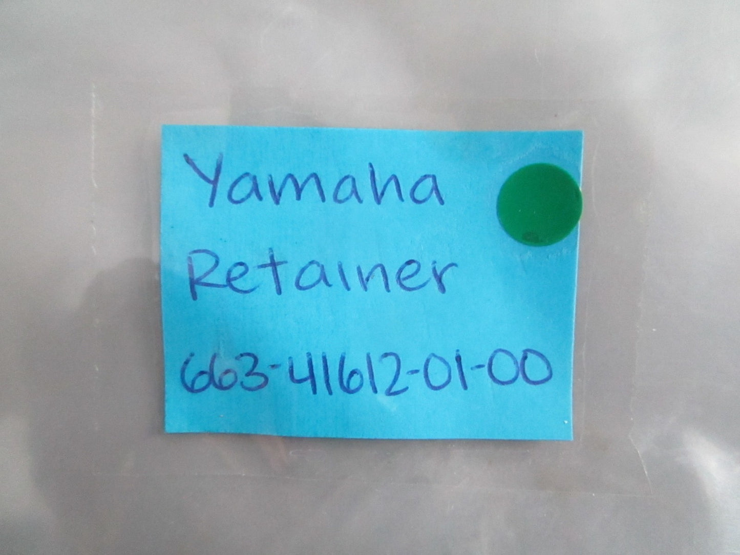 NEW OEM 663-41612-01-00 Yamaha Retainer 0820