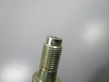 NEW OEM ET11081 John Deere Spindle 0810