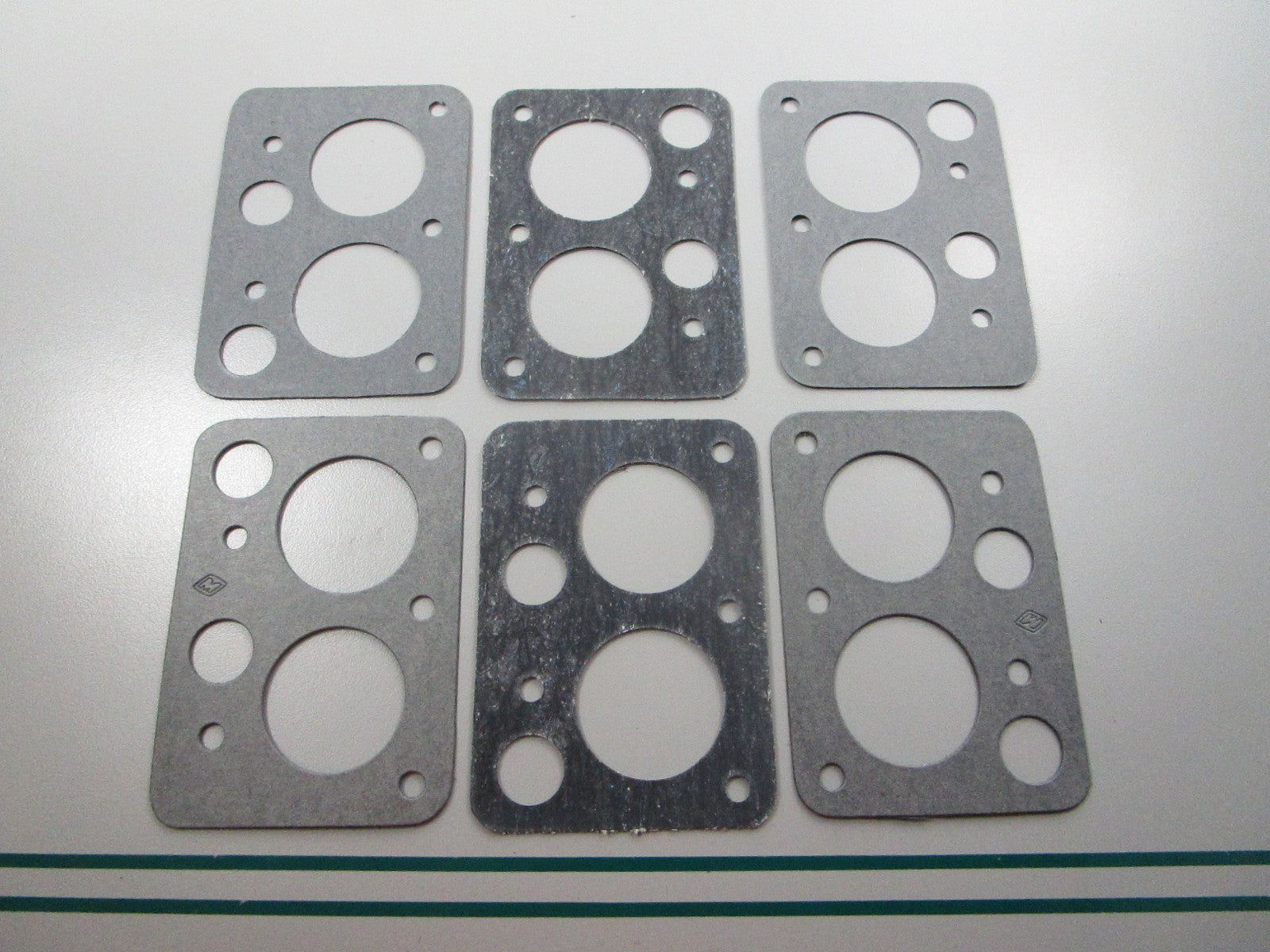 NEW OEM (LOT OF 6) 305586 0305586 OMC Johnson Evinrude Gasket 0810