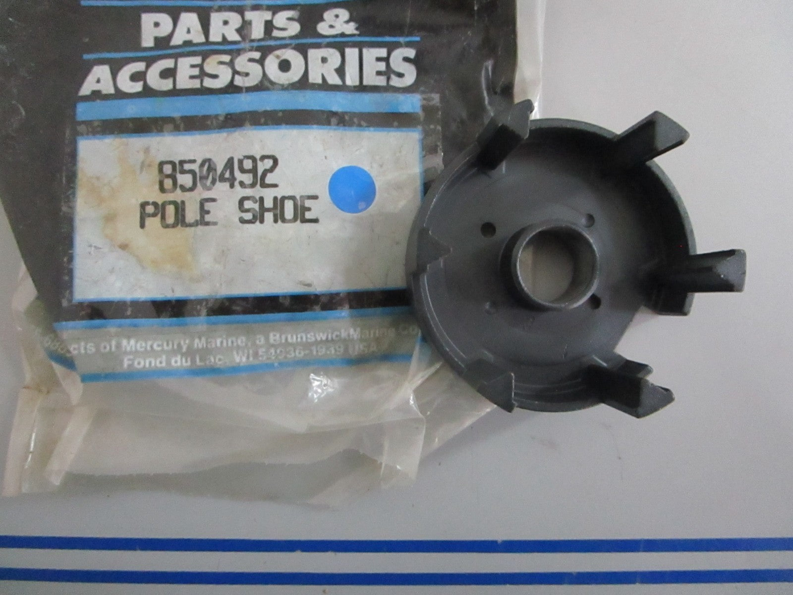 NEW OEM 850492 Mercury Quicksilver Pole Shoe 0820