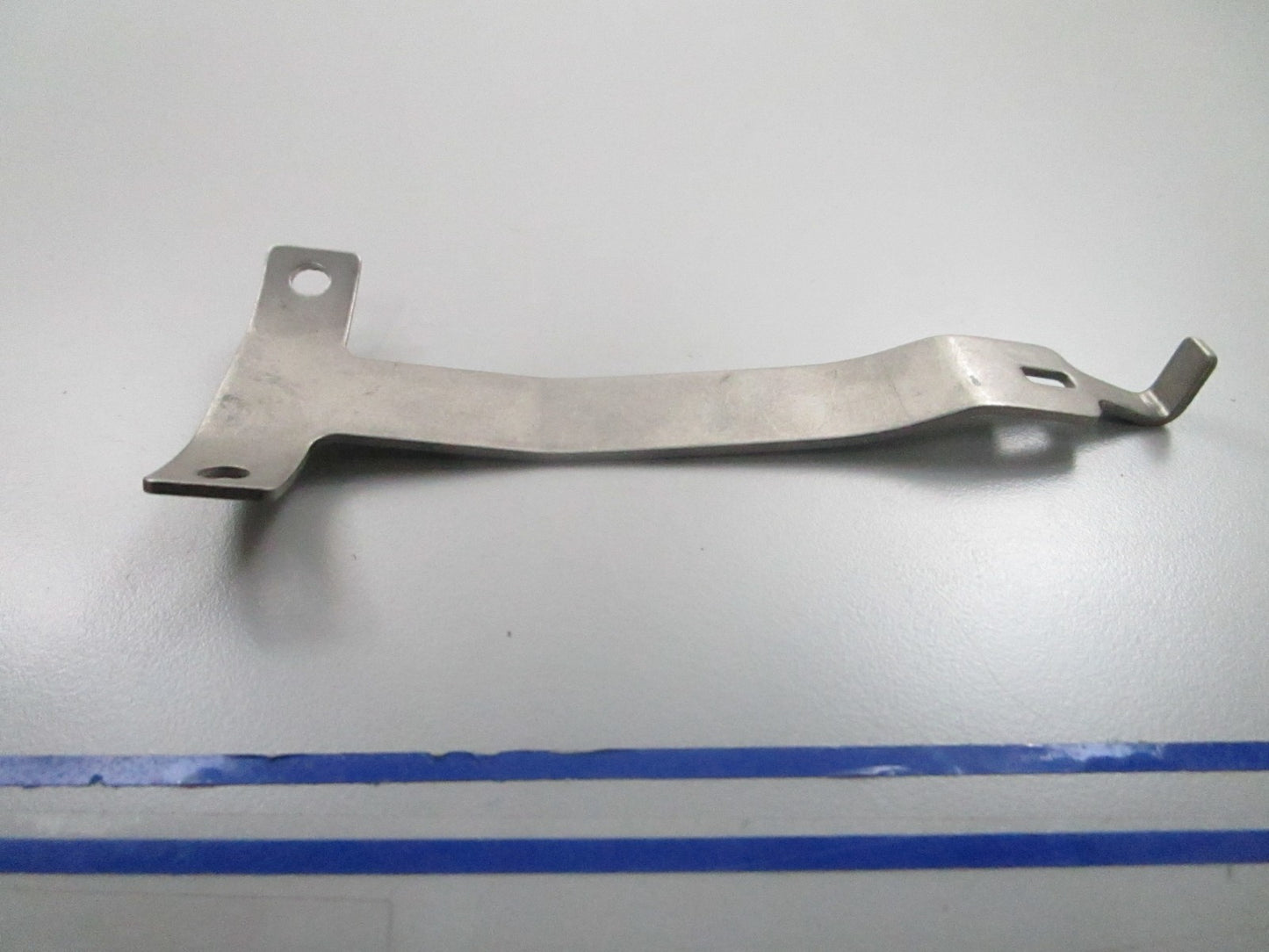*NEW OEM* 0810 Mercury Quicksilver Bracket 72264A1