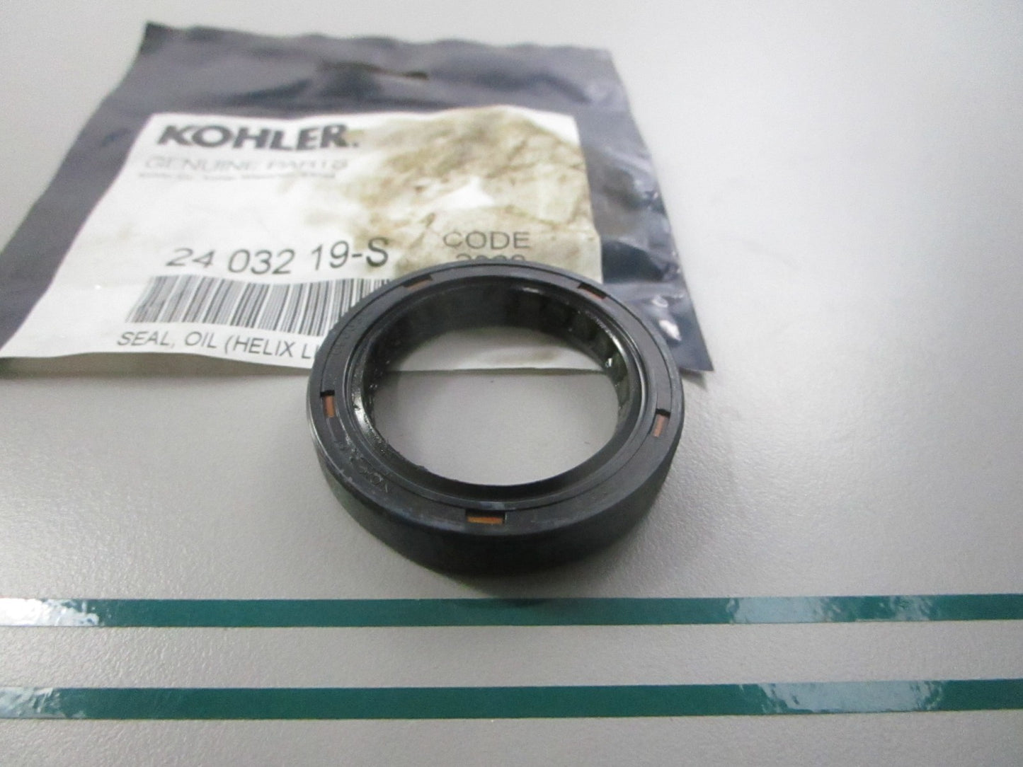 NEW OEM 24 032 19-S Kohler Oil Seal 0810