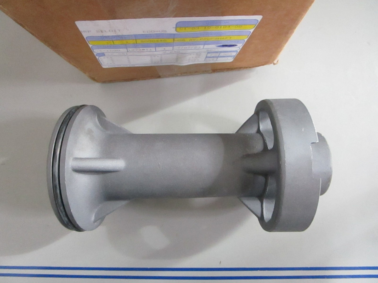 *NEW OEM* 0820 OMC Johnson Evinrude Prop Shaft Housing Assy 5000440