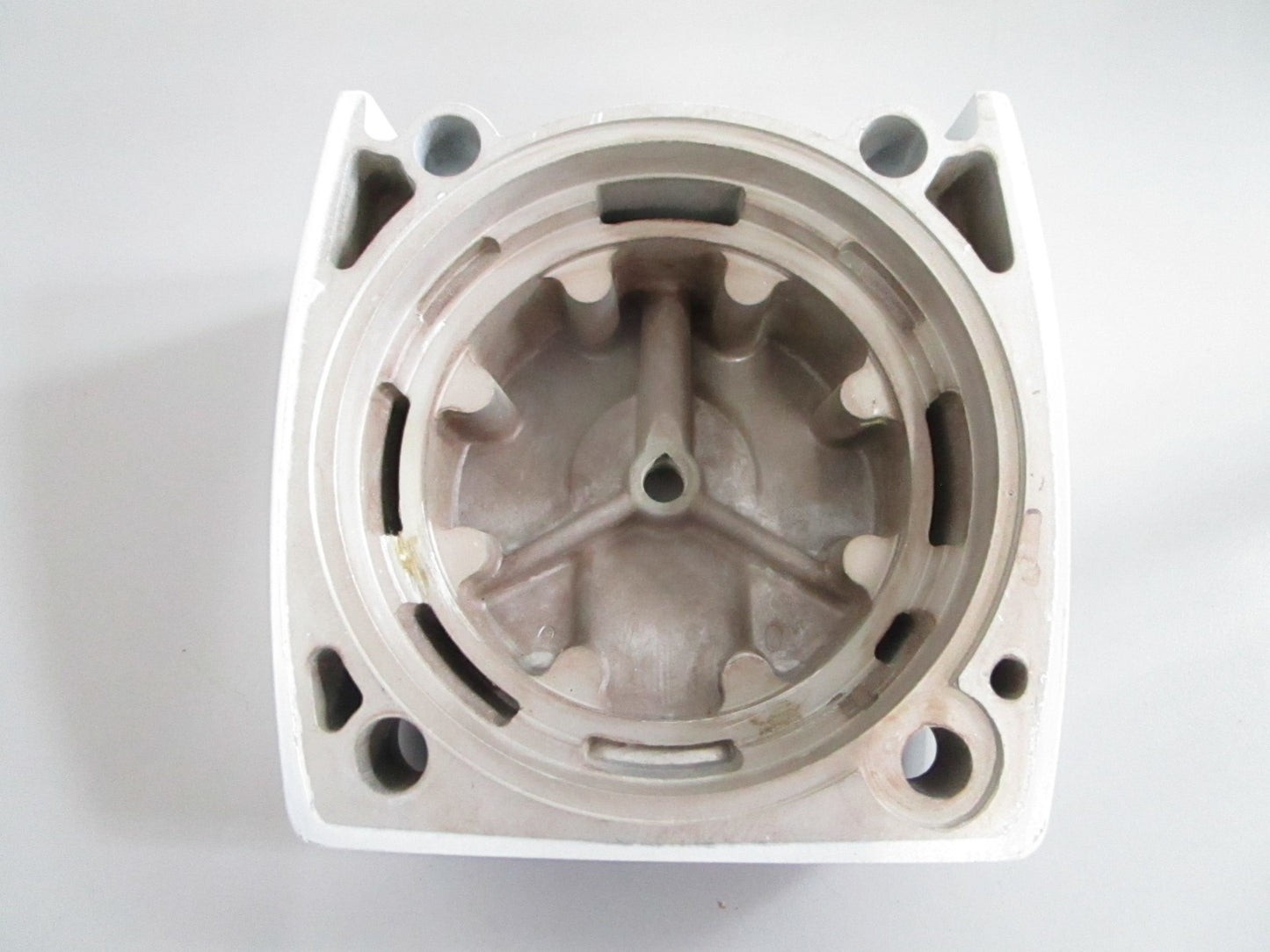 NEW OEM 854677 Volvo Penta Top Cover 0820