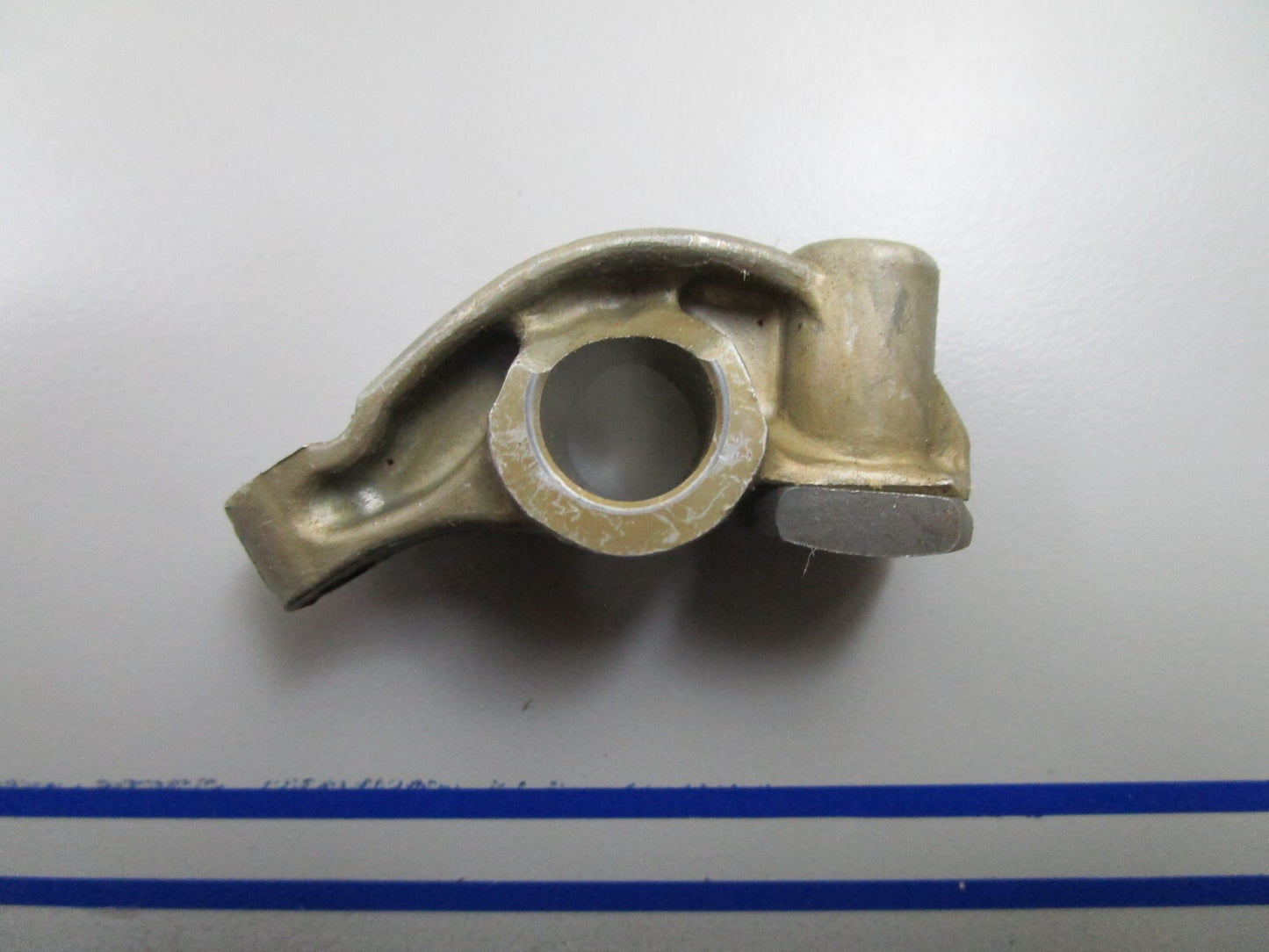 *NEW OEM* 0810 OMC Johnson Evinrude Rocker Arm 438264 0438264