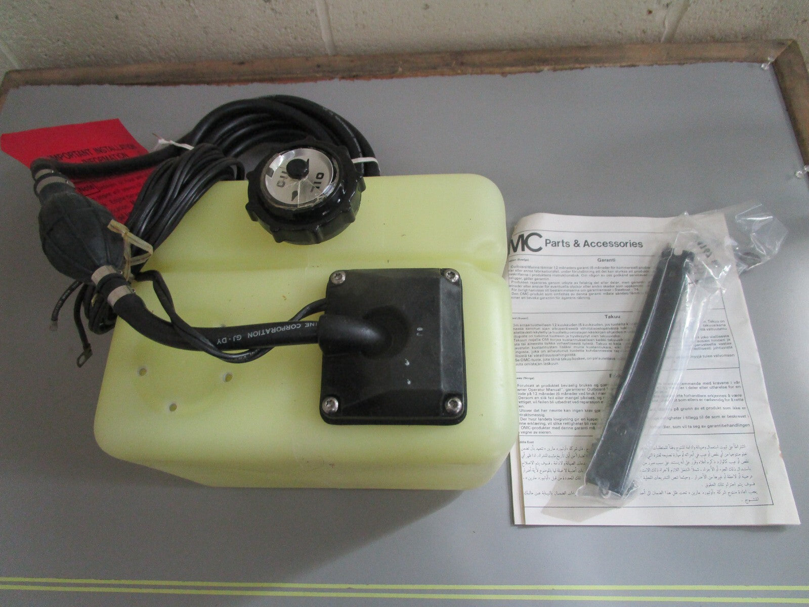 *NEW OEM* 0820 OMC Johnson Evinrude VRO 1.8 Gallon Oil Tank Kit 174167 0174167