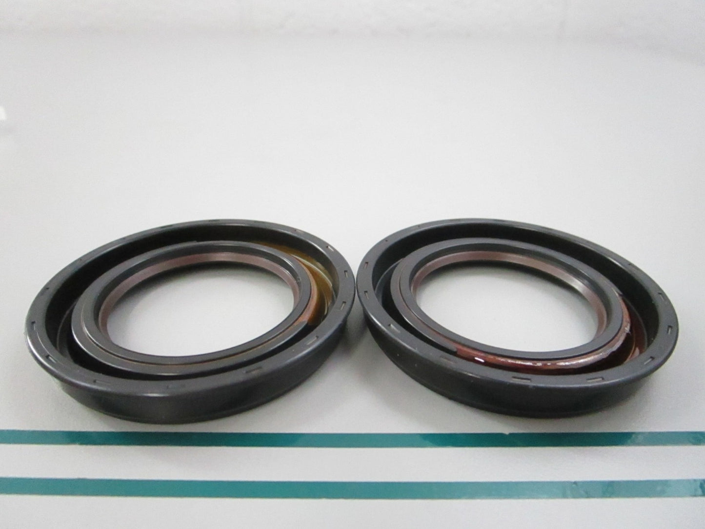 NEW OEM (LOT OF 2) 93101-40002-00 Yamaha Oil Seal 0810
