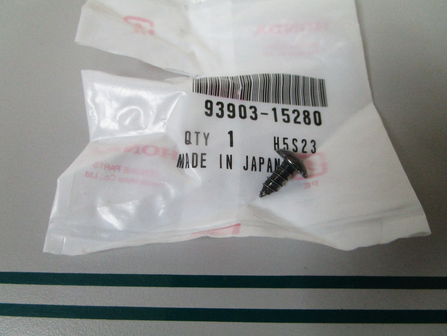 NEW OEM 93903-15280 Honda Tappet Screw 0810