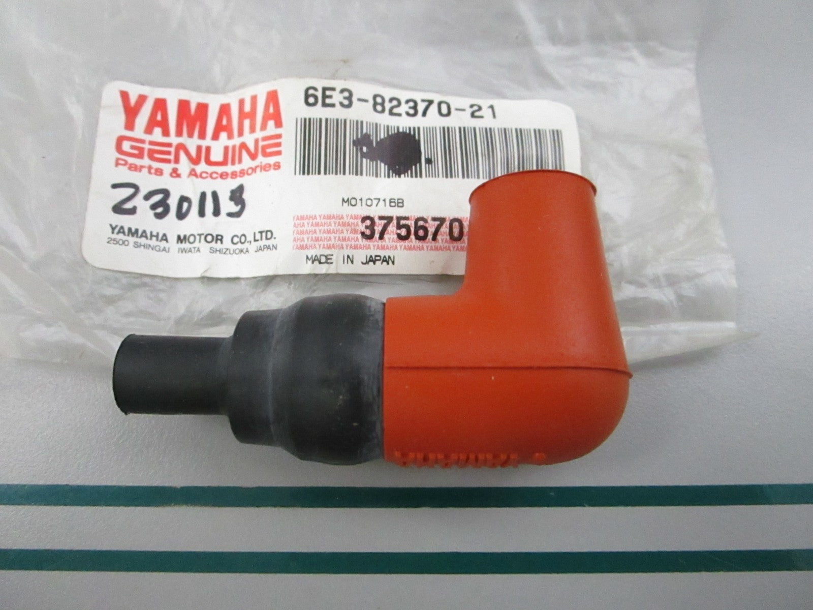 NEW OEM 6E3-82370-21-00 Yamaha Plug Cap 0810
