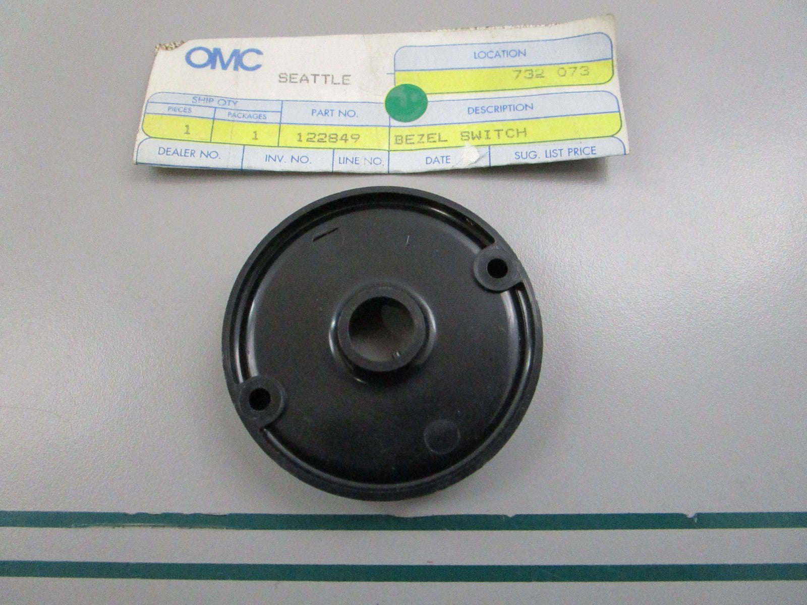 NEW OEM 122849 0122849 OMC Johnson Evinrude Bezel 0810