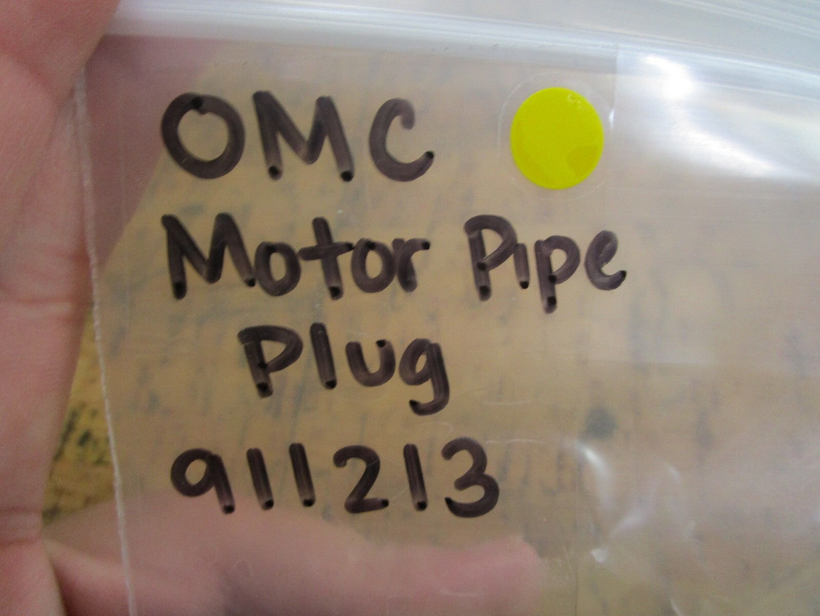 *NEW OEM* 0810 OMC Johnson Evinrude Motor Pipe Plug 911213 0911213