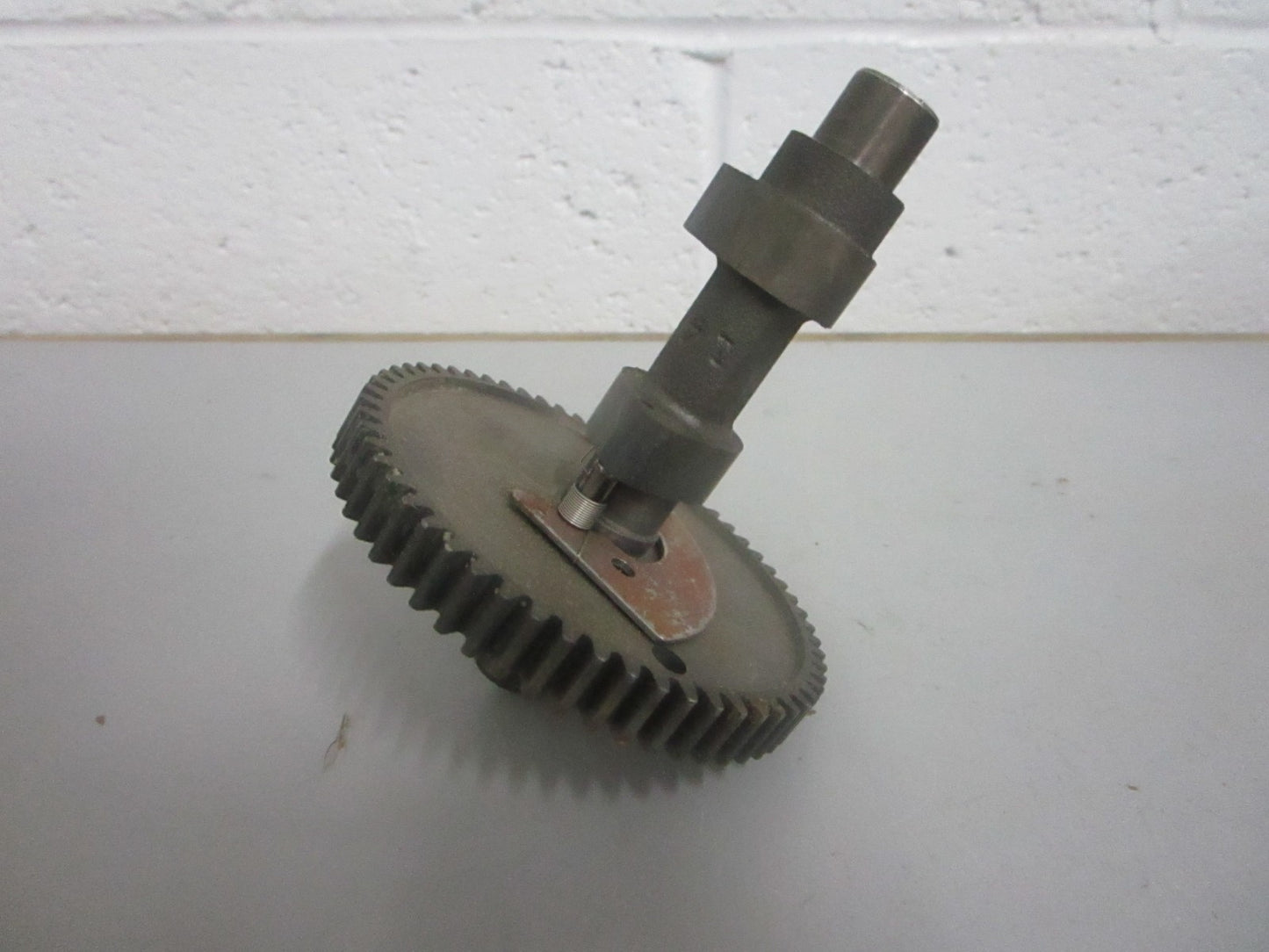 NEW OEM 32114 Tecumseh Chamshaft 0820