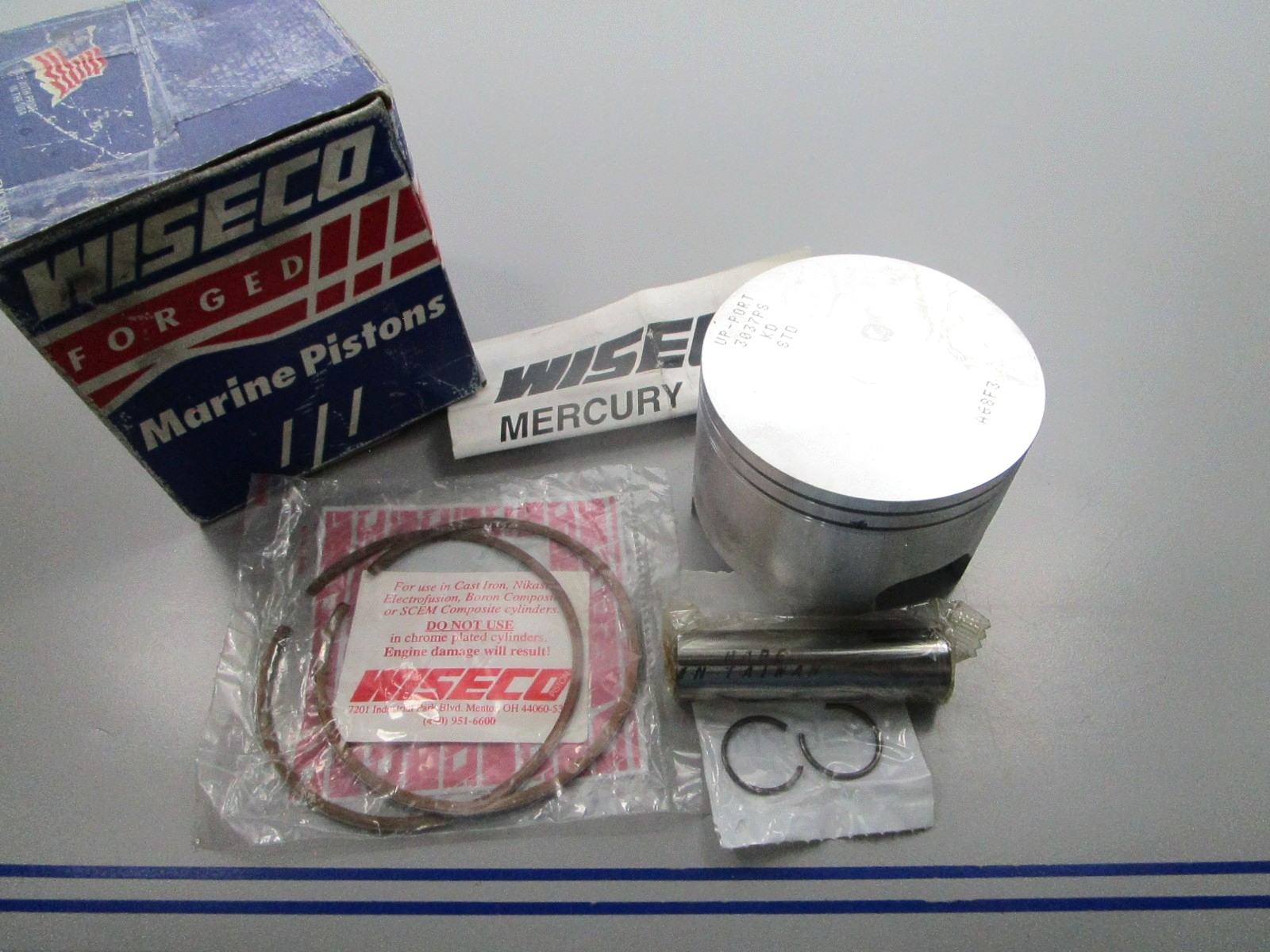NEW 3037PS For: Mercury Wiseco Piston Kit 0810