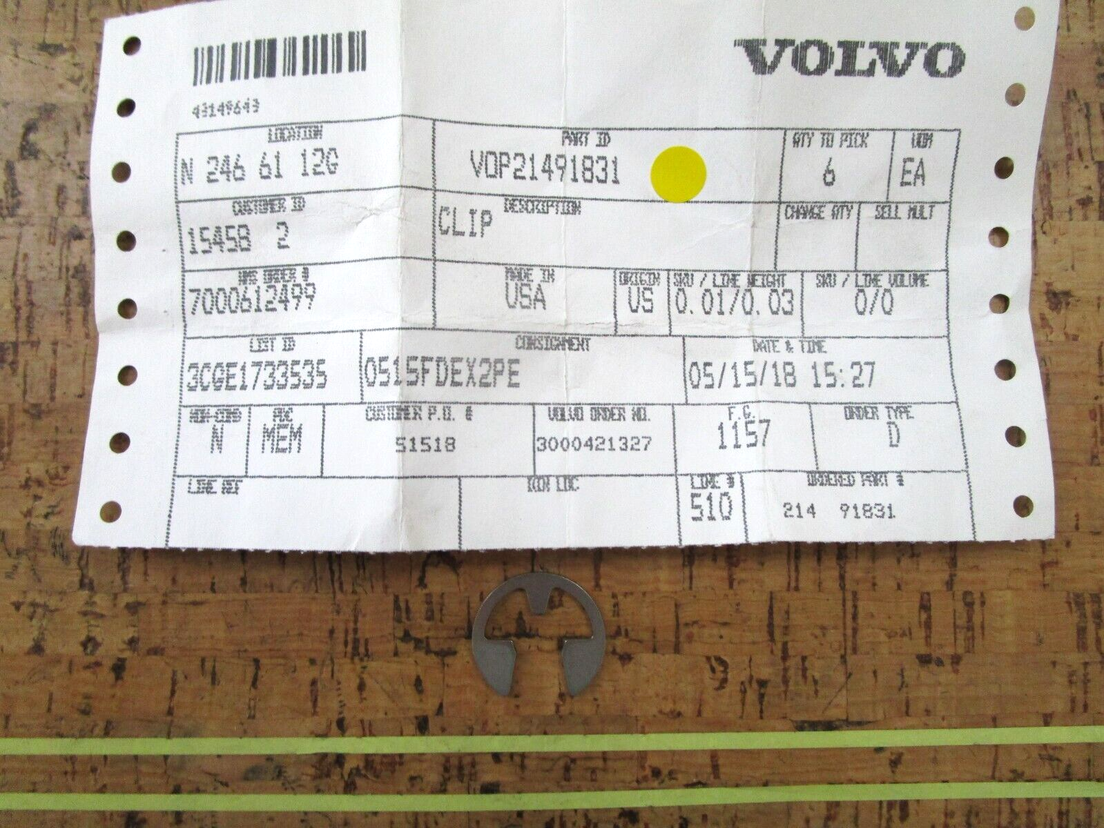 *NEW OEM* 0750 Volvo Penta CLIP 21491831
