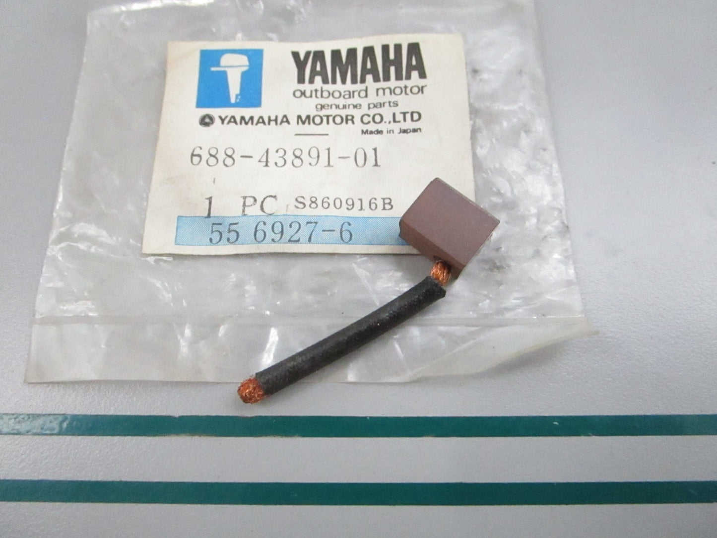 NEW OEM 688-43891-01-00 Yamaha Brush 0810