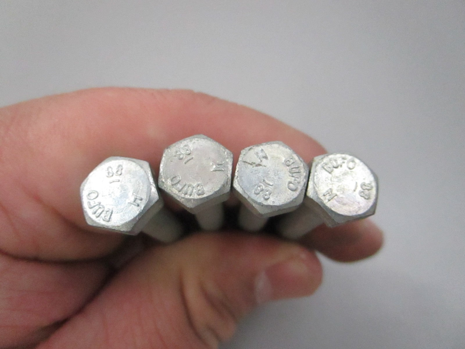NEW OEM (LOT OF 4) 955282 Volvo Penta Screw 0810