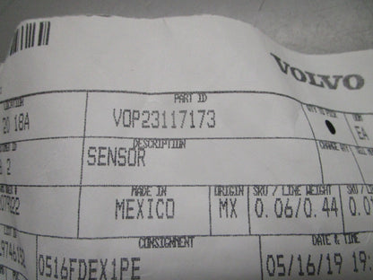 *NEW OEM* 0820 Volvo Penta Temperature Sensor 23117173