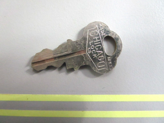 *NEW OEM* 0750 OMC Johnson Evinrude IGNITION KEY (KF159)  501674 0501674