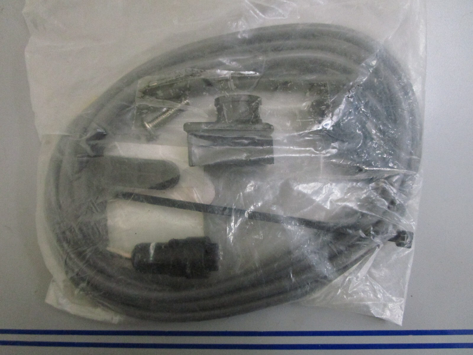 *NEW OEM* 0820 Suzuki Receptacle 39600-95D11