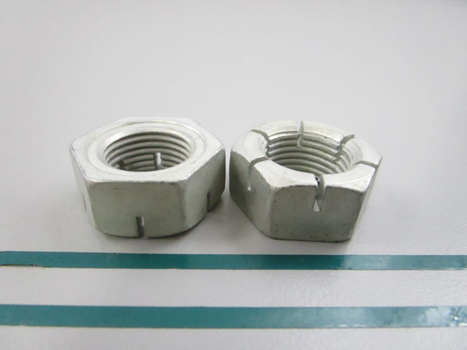 NEW OEM (LOT OF 2) 909353 0909353 OMC Johnson Evinrude Lock Nut 0810