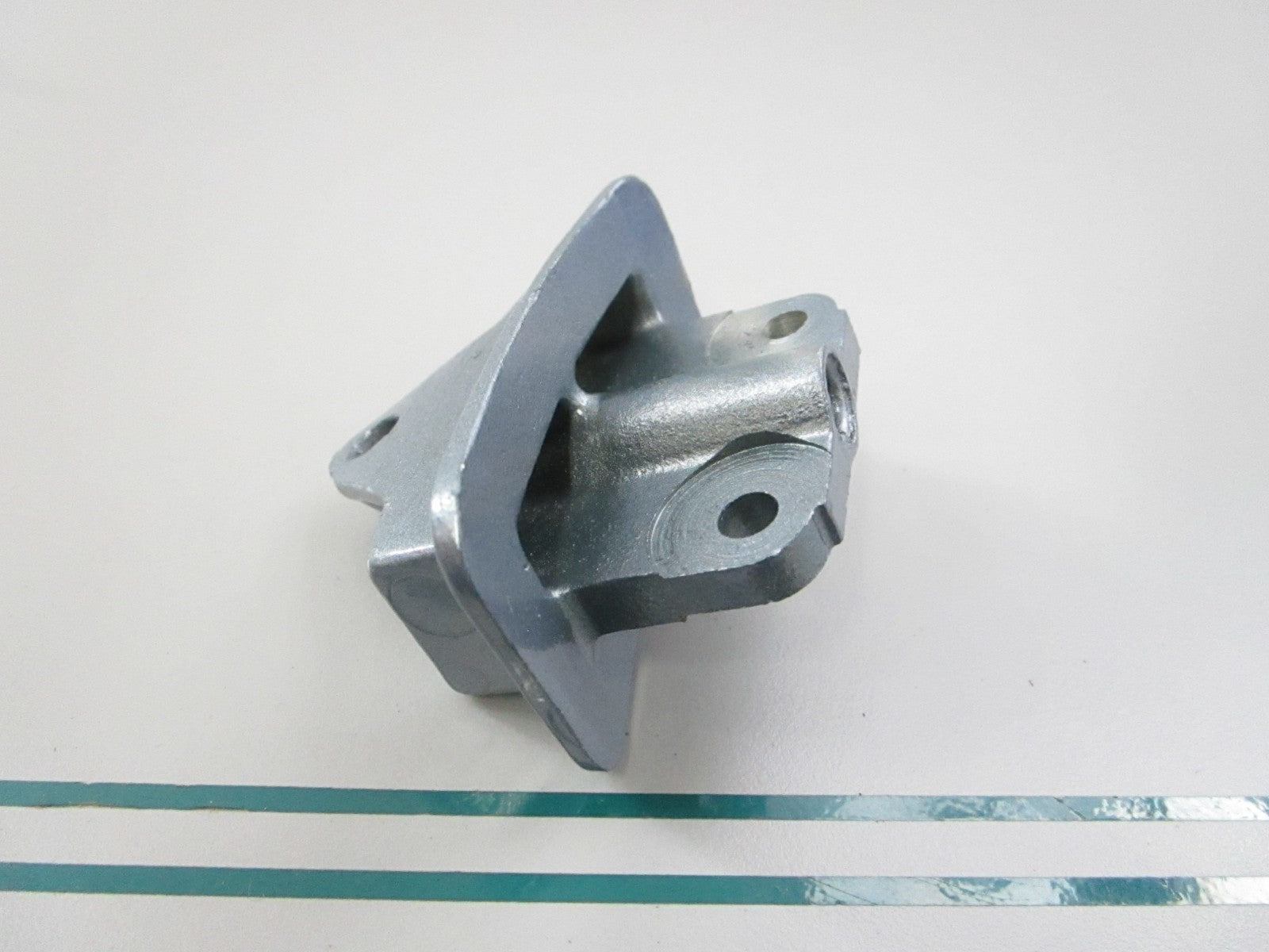NEW OEM 6E0-15758-80-EK Yamaha Starter Bracket 0810
