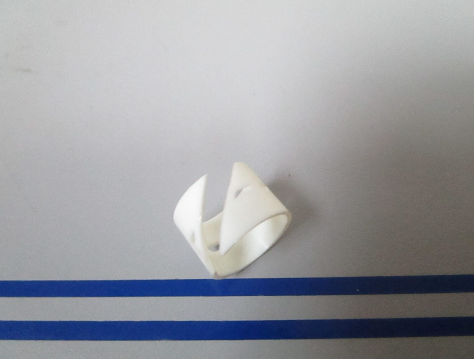 *NEW OEM* 0810 OMC Johnson Evinrude Lower Level Bearing 331918 0331918