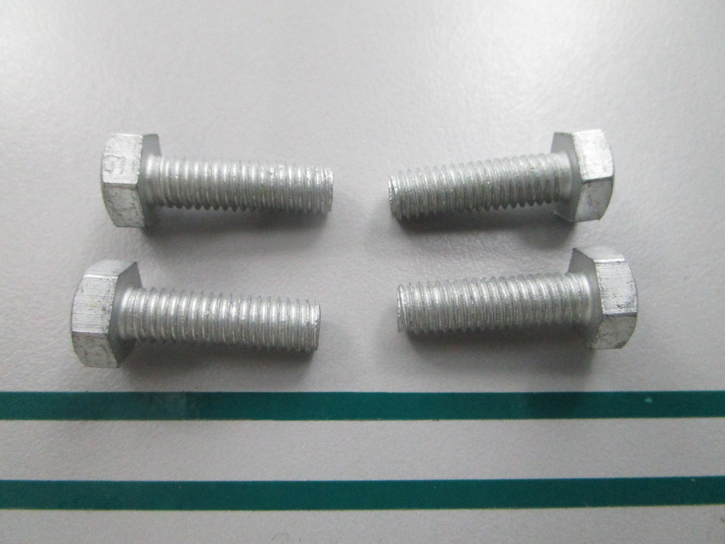 NEW OEM (LOT OF 4) 09100-06122 Suzuki Bolt 0810