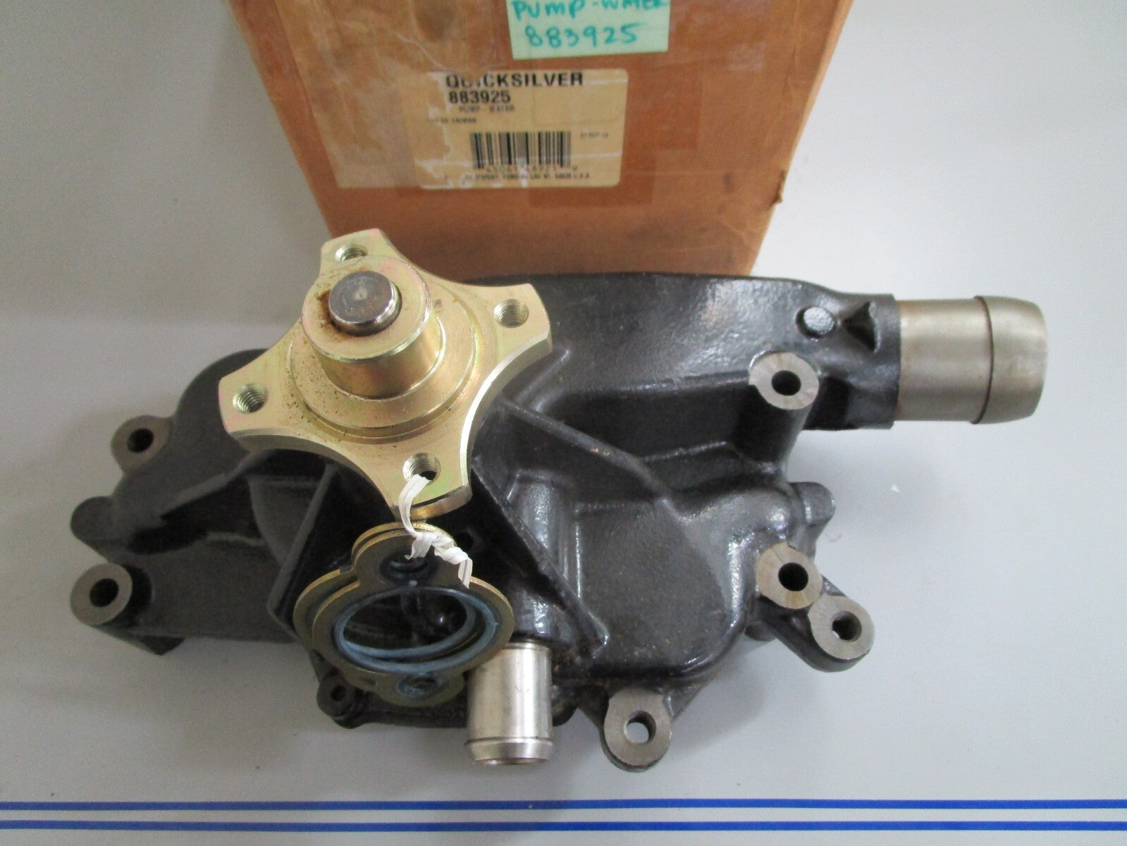 *NEW OEM* 0820 Mercury Quicksilver Circulating Water Pump 883925